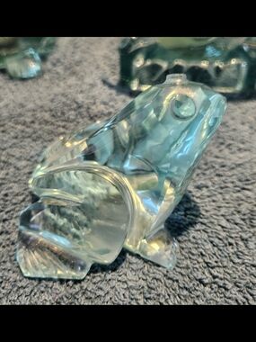 Aqua Glass Frog Figurine - Decorative Home Accent